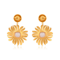 Anemone's Charm Drop Earrings - Pearl